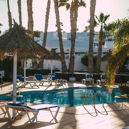 Mar Azul Playa Aparthotel Puerto del Carmen  Buitenkant foto