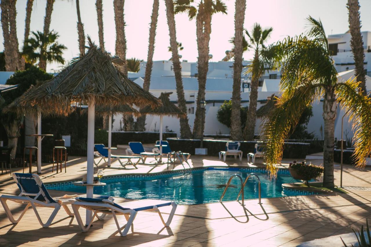 Mar Azul Playa Aparthotel Puerto del Carmen  Buitenkant foto